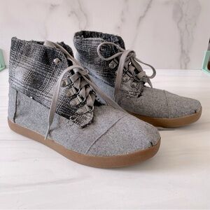 Toms Highland Tartan Grey Foldover Lace Up Ankle Boots Wool Blend Womens Sz 5